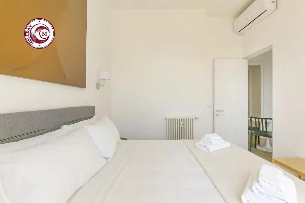 C M Civitas Leonina Luxury Roma 0*,
